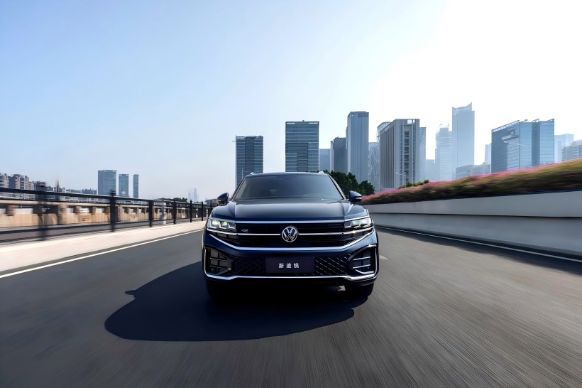 Erscheinungs- und Konfiguration verbessert: Neue Volkswagen Touareg 2.0tsi Ruiying -Version wurde mit einem Preis von 558.800 Yuan gestartet