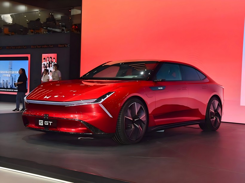 Das mittelgroße Pure Electric Coupé, das zweite Modell GT von Hondas Ye-Marke, wird sein globales Debüt auf der Shanghai Auto Show geben!