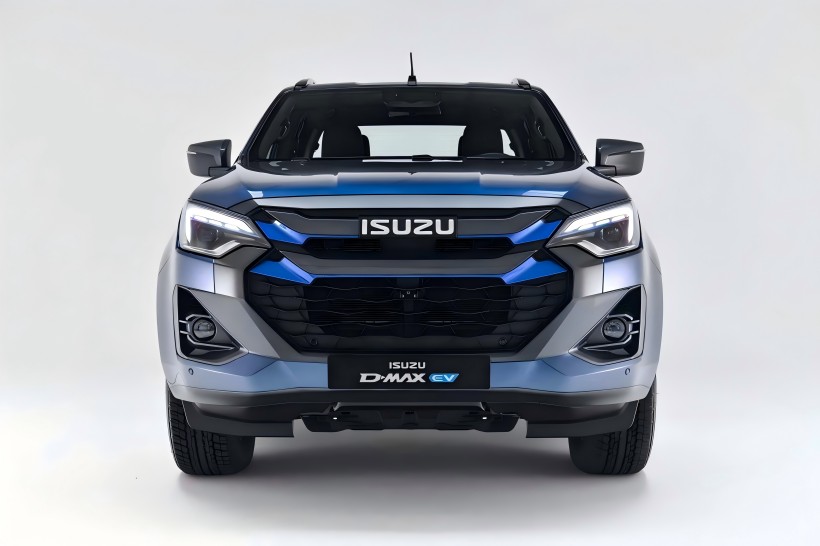 Isuzu veröffentlicht offizielle Bilder des All-Elektric Pickup D-Max EV mit Dual-Motor-Allradantriebsstrich