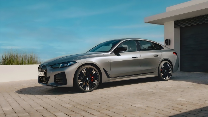 Kann der neue BMW i4 M60 seinen eigenen M3 entthronen? Offizielle Bilder des neuen Modells veröffentlicht, dessen maximale Leistung auf 601 PS erhöht wurde.